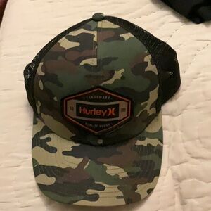 Hurley camouflage curved SnapBack hat